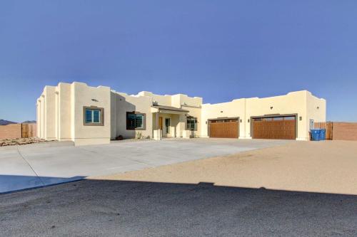 Oasis-Like Phoenix Home with Private Outdoor Pool! in Tramonto