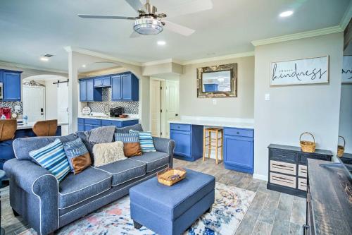 Blue Cottage in the Bayou with Private Yard! in Baton Rouge, USA