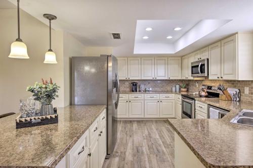 Stunning Sun Lakes Retreat Less Than 1 Mi to Golfing! in ซันเลค