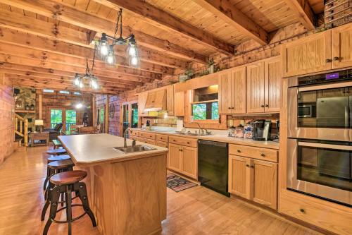 Serene Lewisburg Lakefront Retreat with Dock in Lewisburg, USA