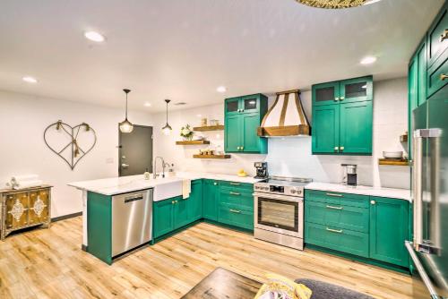 Luxury Spa Retreat Private Courtyard and More! in Hastings (MN)