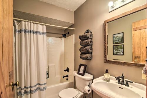 Serene Lewisburg Lakefront Retreat with Dock