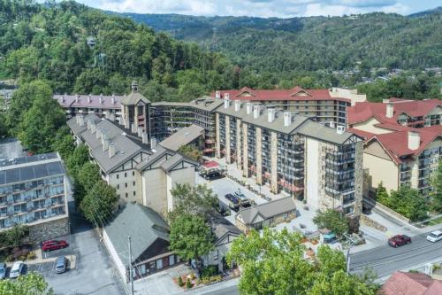 Heart of Gatlinburg, sleep 6