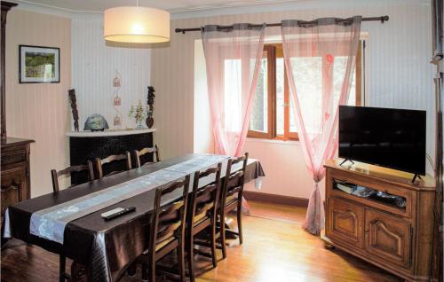 Beautiful Home In Osse-En-Aspe With Wifi in Osse-en-Aspe