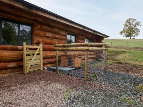 Viesnīcas āriene, Douglas Cabin at Salford Court Farm Fishing Cabins in Clifton upon Teme