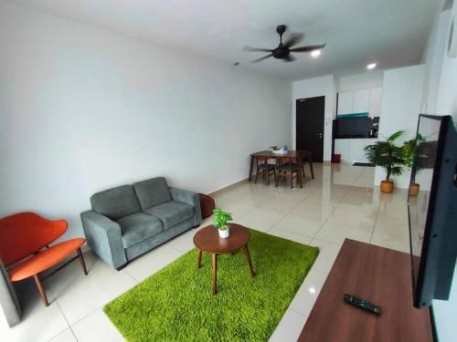 Cikgukay Desaru Homestay Apartment With Pool View WiFi & Netflix in เดซารู