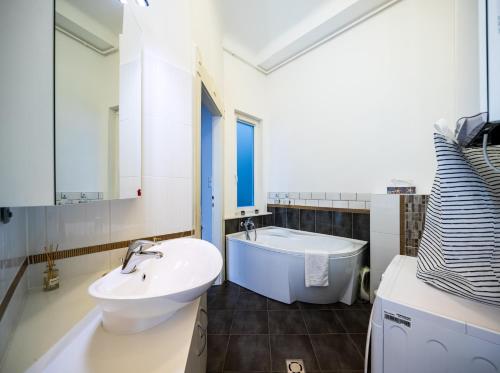 Captain Buda Apartment 5