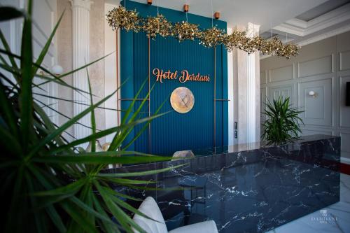 Predvorje, Hotel Dardani in Dakovica