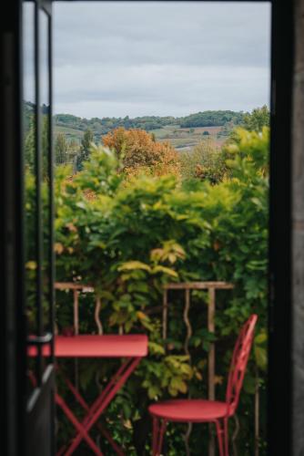 Les Cabottes - Location de tiny houses avec bains nordiques privatifs, gîte, chambres d'hôtes, et location de van aménagé en plein coeur du vignoble de Bourgogne