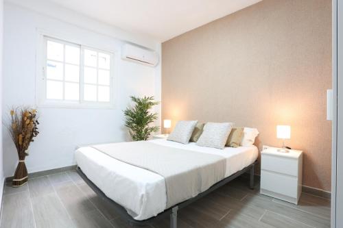 El Rebalaje - Pet-Friendly 3-Bedroom Apartment for 6 on the 9th Floor with Lift - Near Metro and Beach, Málaga (fotografie 5)