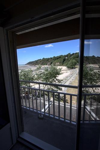 Apkārtne, Villa les Dunes in Senžanletomasa