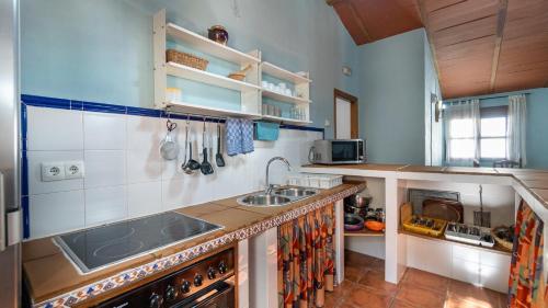 virtuve, Cortijo Rural Fuente Marchal Montejaque by Ruralidays in Montejakve