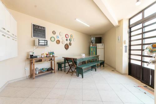 HOSTEL HOME ACADEPOL METRO BUTANTA e USP in บูตันตา