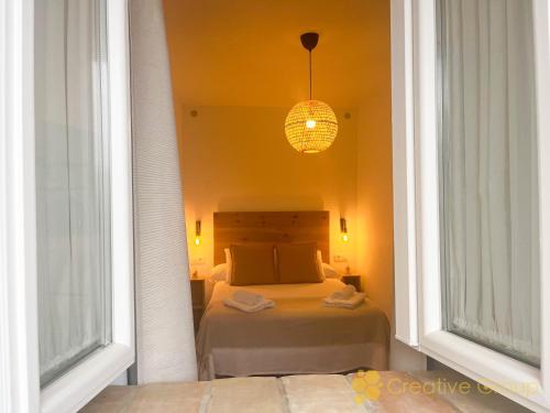 One-Bedroom Apartment image 9