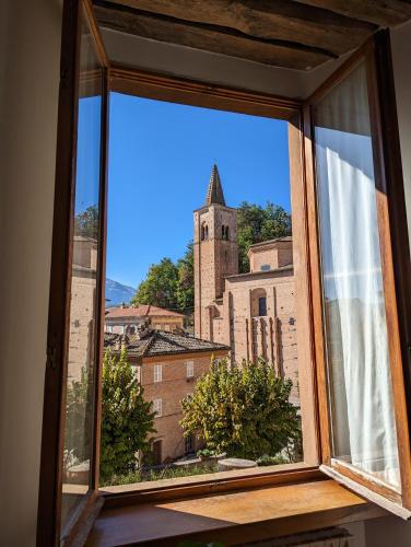  Casa di Clara in Piazza, ideale per smartworking in Amandola