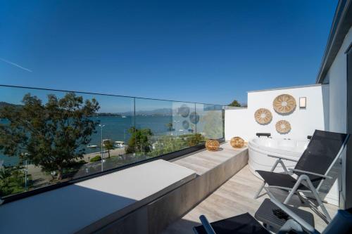 Deluxe Suite with Sea View