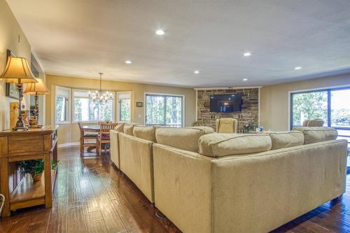 56 Majorca Drive in Hot Springs Village, USA