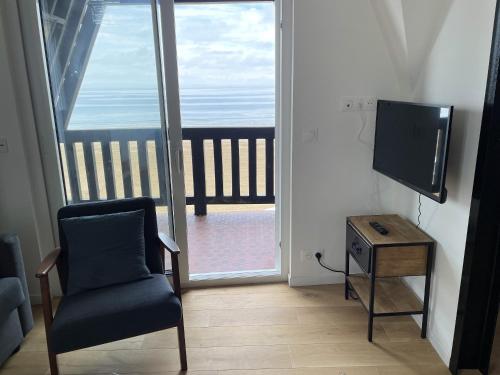 Appartement de 3 chambres a Benerville sur Mer a 10 m de la plage avec vue sur la mer balcon et wifi