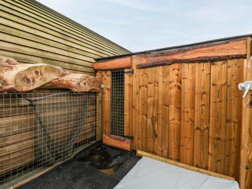 Viesnīcas āriene, Gander Pod at Salford Court Farm Fishing Cabins in Clifton upon Teme