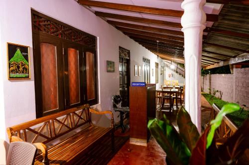 Balcony/terrace, Savenndra Hotel in Nawagamuwa South