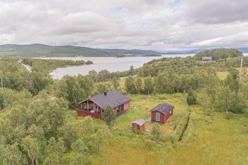 A szálláshely kívülről, Trivelig hytte i Senja. in Gibostad