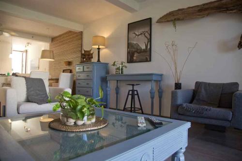 Studio Apartment with Sea View image 9