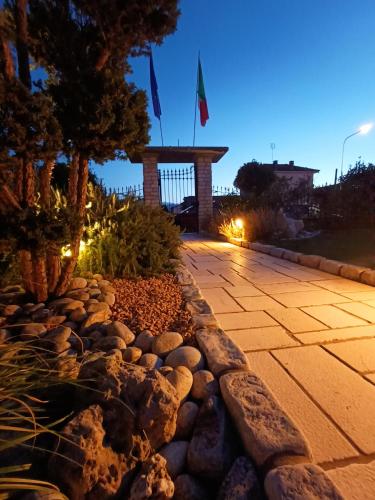 B&B Eremes - image 2