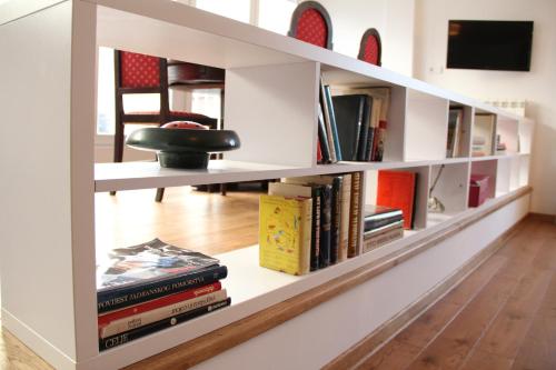 Arena Penthouse Apartments - image 4