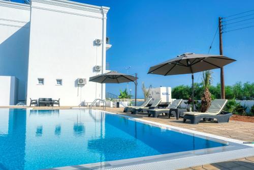 Úszómedence, Osman Aga Hotel in Trikomo (Iskele)
