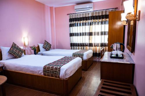 2 twin beds