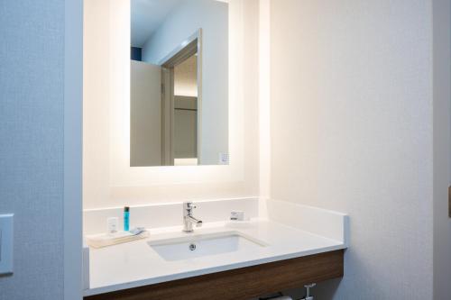 Holiday Inn Express Grover Beach-Pismo Beach Area an IHG Hotel - image 8