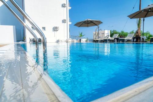Úszómedence, Osman Aga Hotel in Trikomo (Iskele)