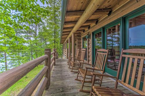 Lake Hamilton Hideaway with Private Dock and Slip