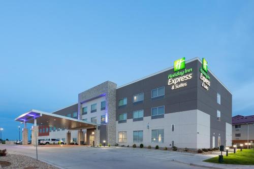 Holiday Inn Express and Suites Firestone Longmont