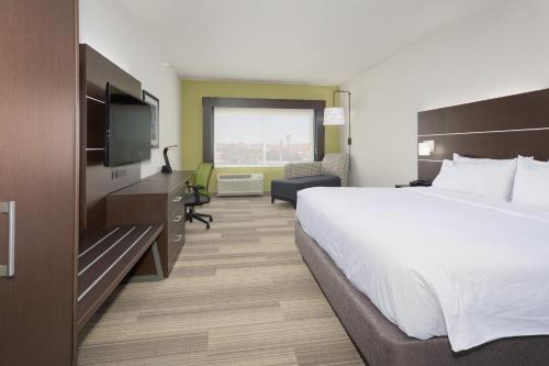 Holiday Inn Express & Suites - Firestone - Longmont , an IHG Hotel