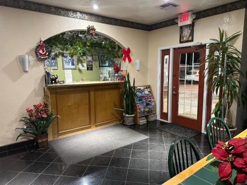 Budget Inn Fairfield - image 13