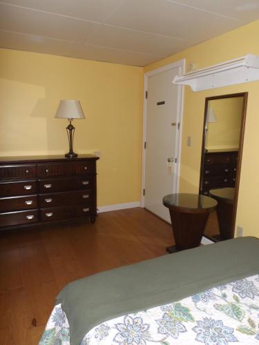 Footbridge North Hotel Room Type - Double Room with Two Double Beds - First Floor