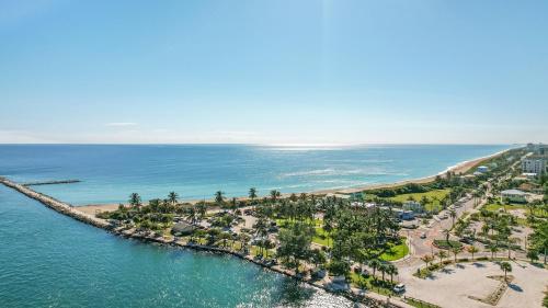 Royal Inn Beach Hotel Hutchinson Island