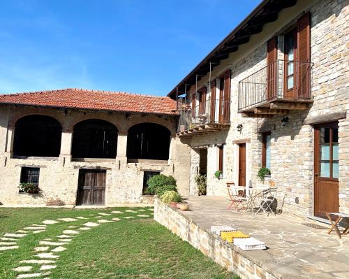 Cascina Villa - Casa di campagna tra le nocciole in Levice