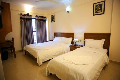 The Lounge Business Hotel – Bangalore, MN
