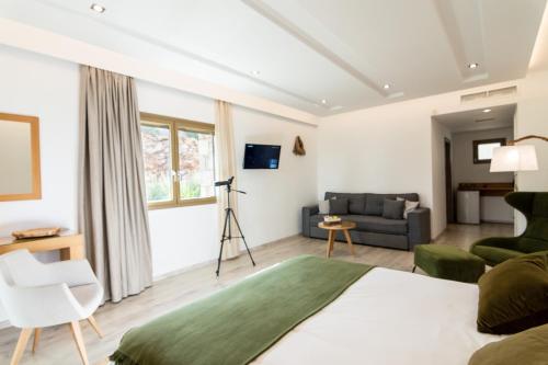 WHITE DONKEY Boutique Hotel - image 2