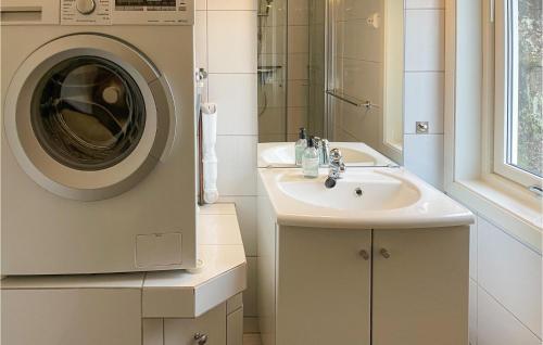 Μπάνιο, Stunning Home In Tvedestrand With 3 Bedrooms And Wifi in Τβεντεστραντ
