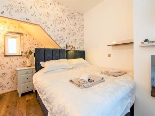 Picture of The Shiny Pebble, 5 Ground Floor.Coastal Retreat.