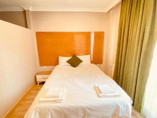 REZO Hotel - main image