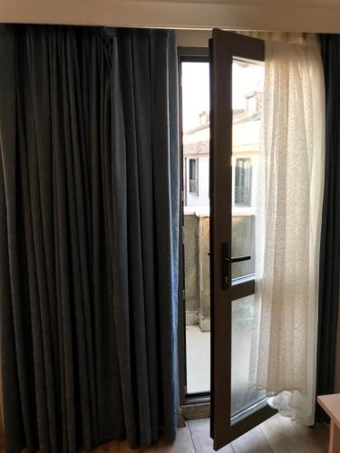 REZO Hotel - image 10