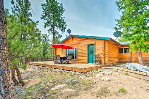 Villa, Red Feather Lakes Cabin with Wraparound Deck! in Red Feather Lakes