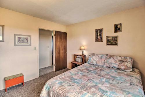 Peaceful Ranch Cabin with Scenic Views 6 Mi to Town - image 6