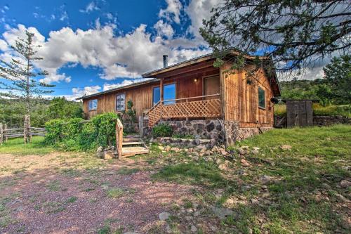 Peaceful Ranch Cabin, 3 Mi to Becker Lake! in Springerville (AZ)