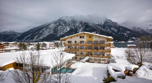 Liebes Caroline 4-Sterne-Hotel in Pertisau