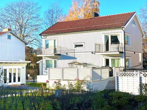 3 rooms with private kitchen, private bathroom and parking - Apartment - Gävle